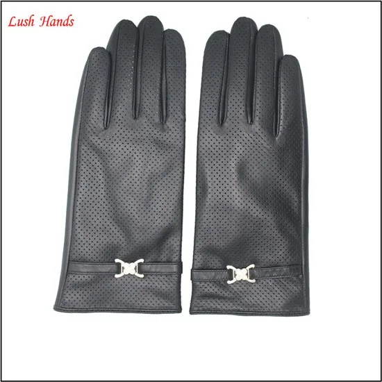 fashion sheep leather perforate sheel women touchscreen leather glove and with The fine metal accessories
