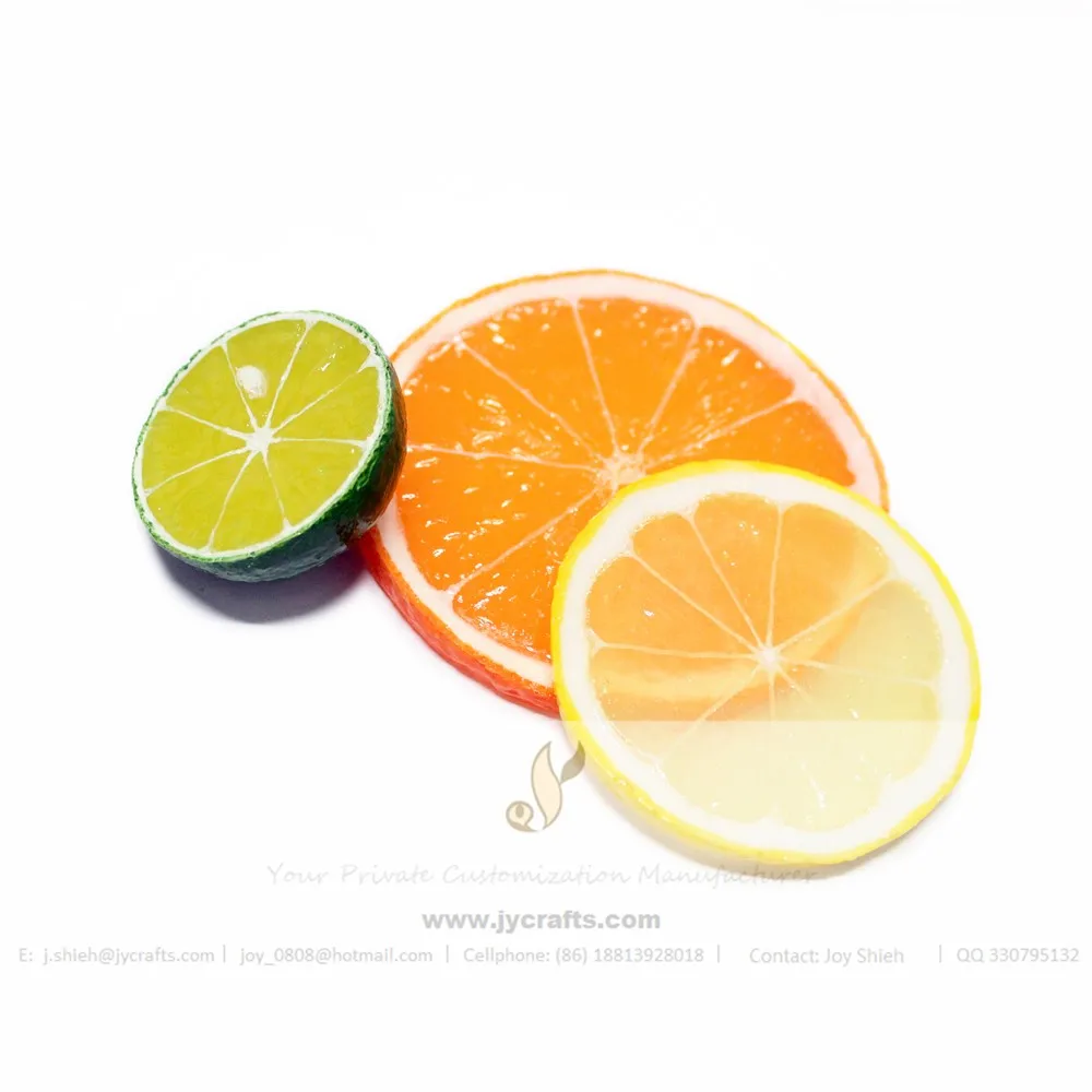 用于派对装饰的塑料人造柠檬水果片