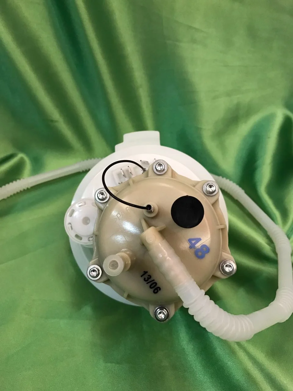 Fuel Filter Audi Q7 2007 08 09 10 11 2012 With Engine Flange 7l8919679