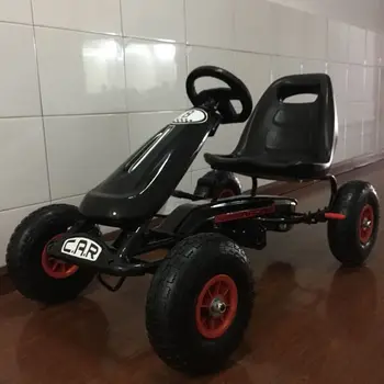 auto a pedales para niños vendo