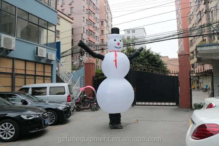 inflatable dancing snowman.jpg
