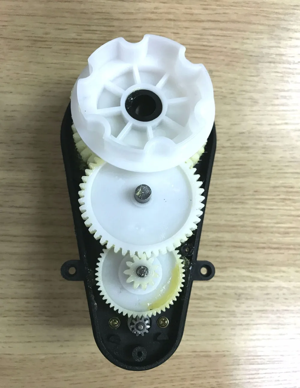 Manufacturing High Quality Plastic Toy Car Gearbox 12v 6v 550 Motor