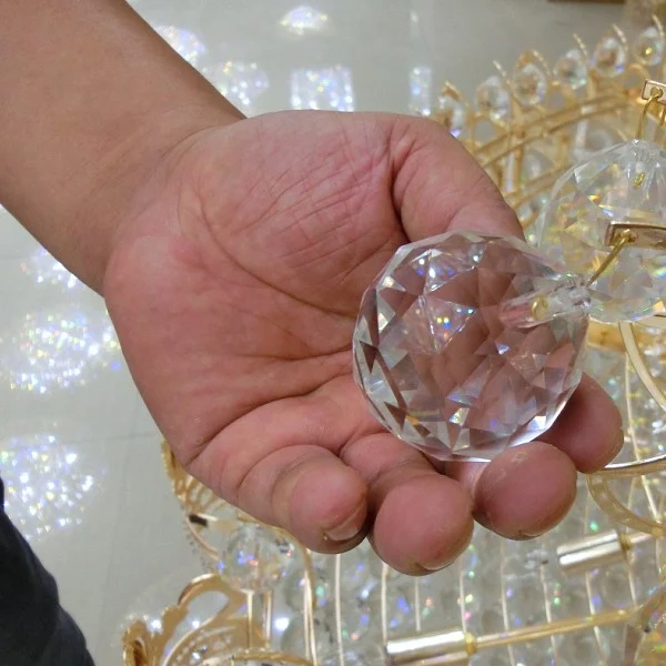 Factory Wholesale Crystal Chandelier Ball Parts Machine Cut Faceted Crystal Ball manufacture