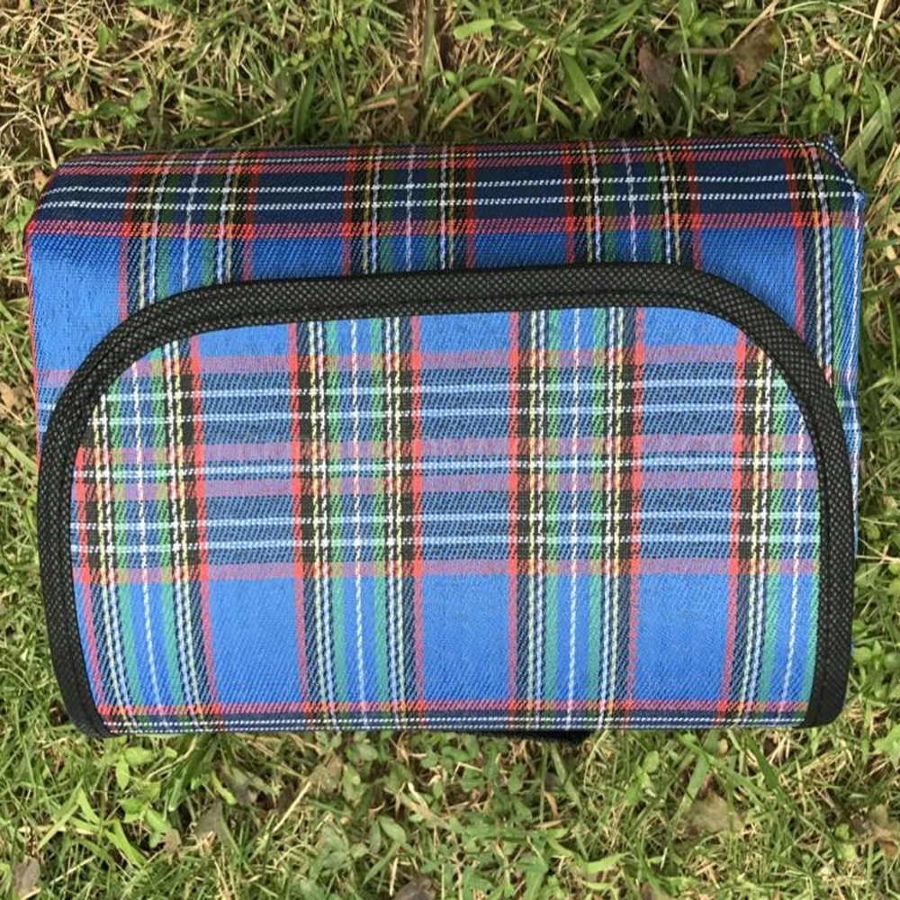 picnic bag with blanket