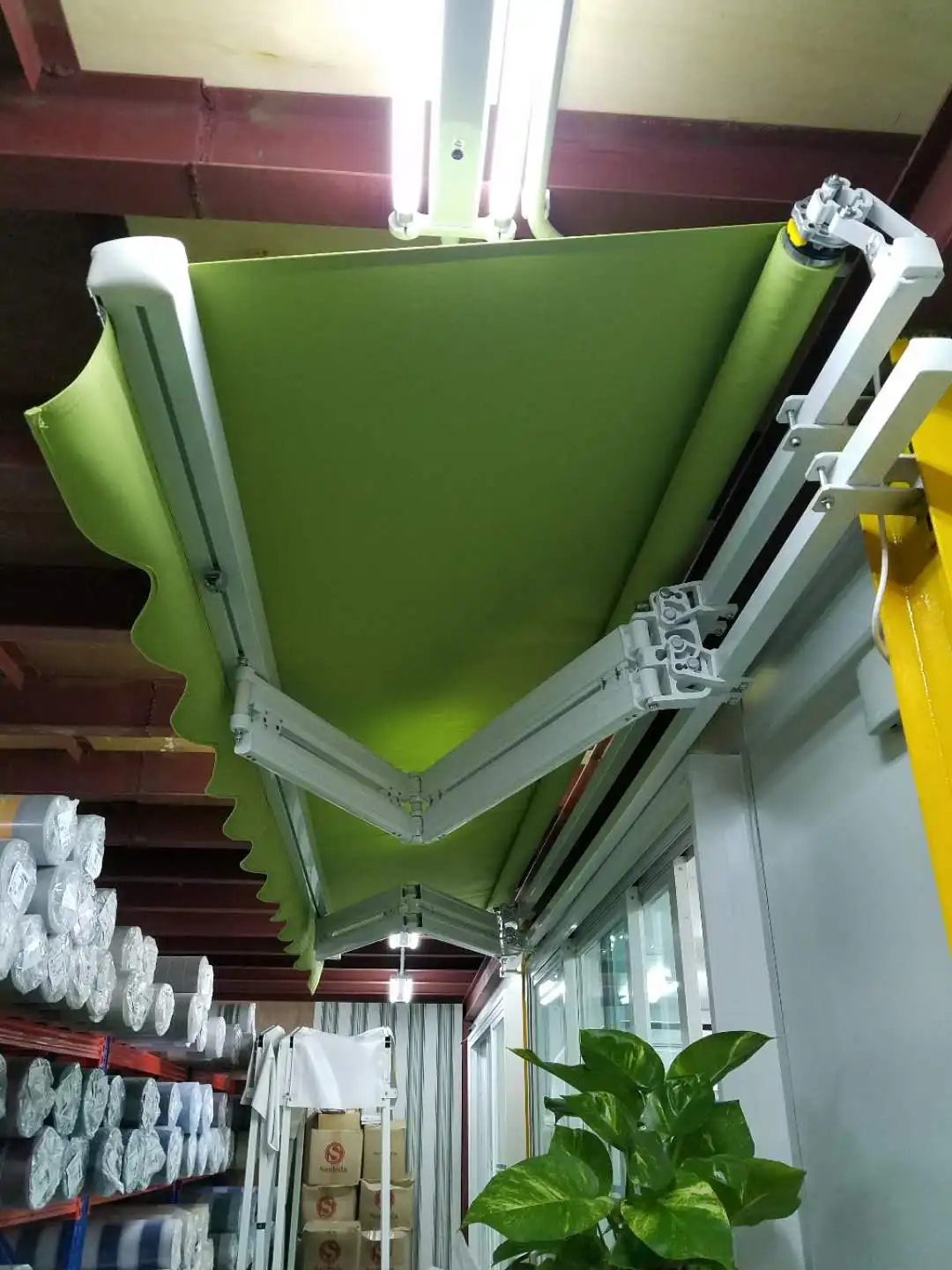 Heavy Duty Large Size Projection 6m Aluminum Retractable Awning For