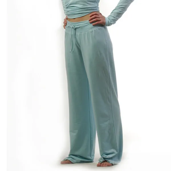 loose fitting yoga clothes