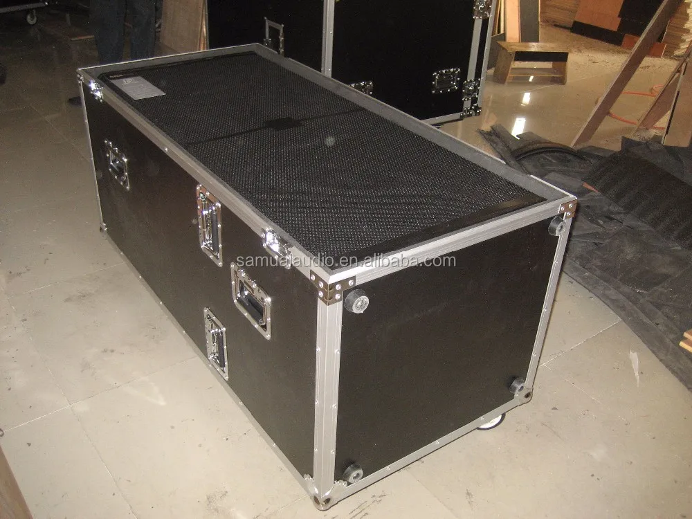 725 in the flightcase (1).JPG