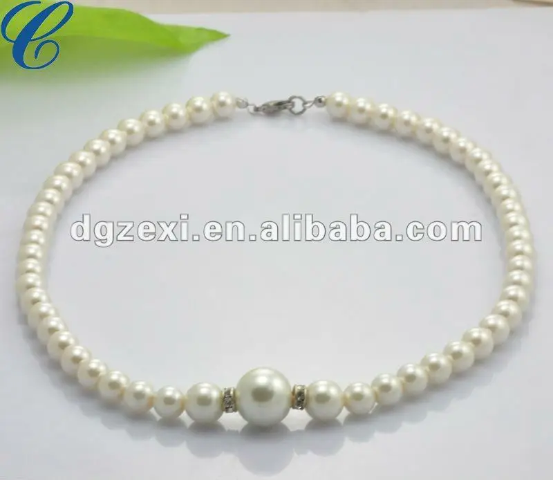 Faux Ivory Pearl Necklace.jpg