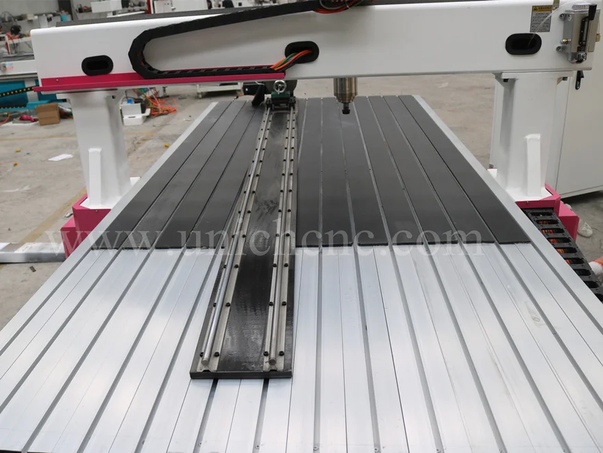 China made LXM1325 wood cnc router for engraving and cutting