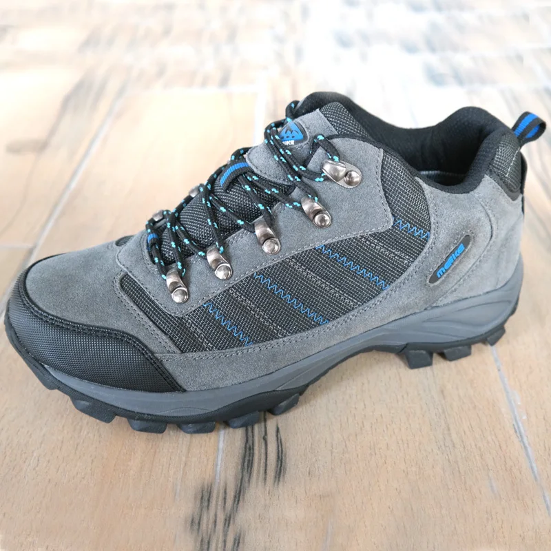 hiking trekking shoes