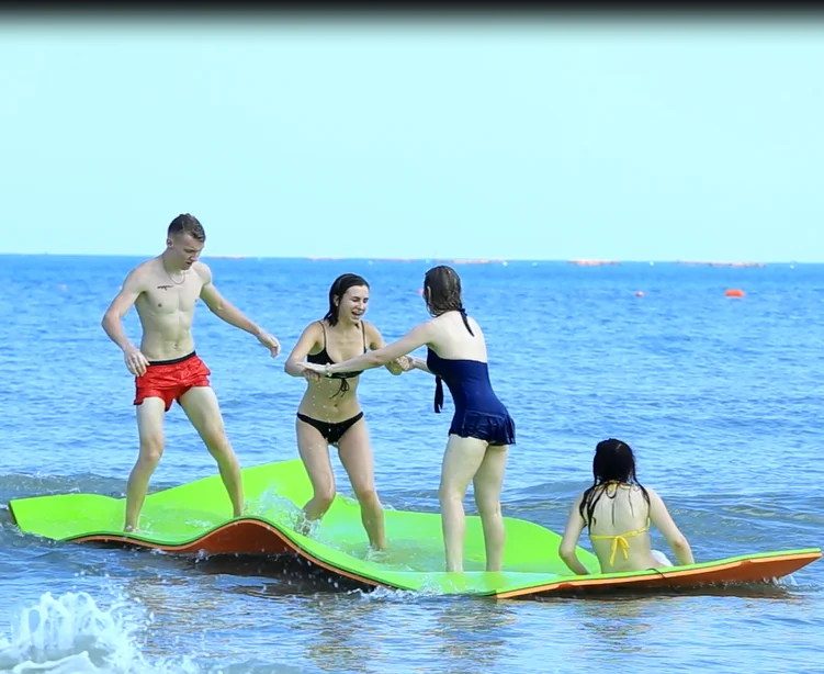 floating beach mat