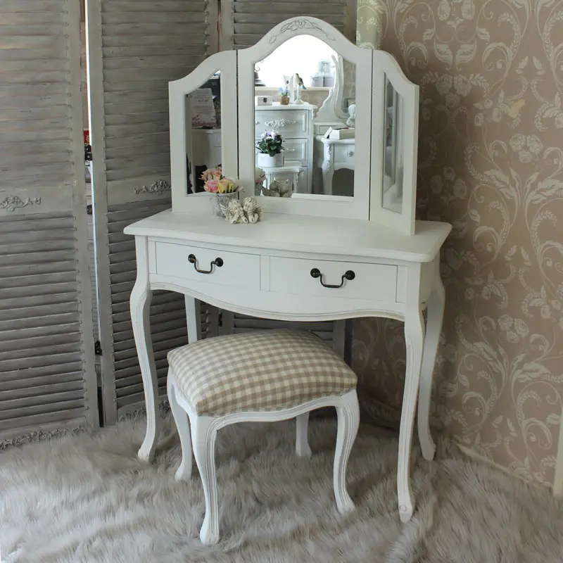 dresser table with mirror