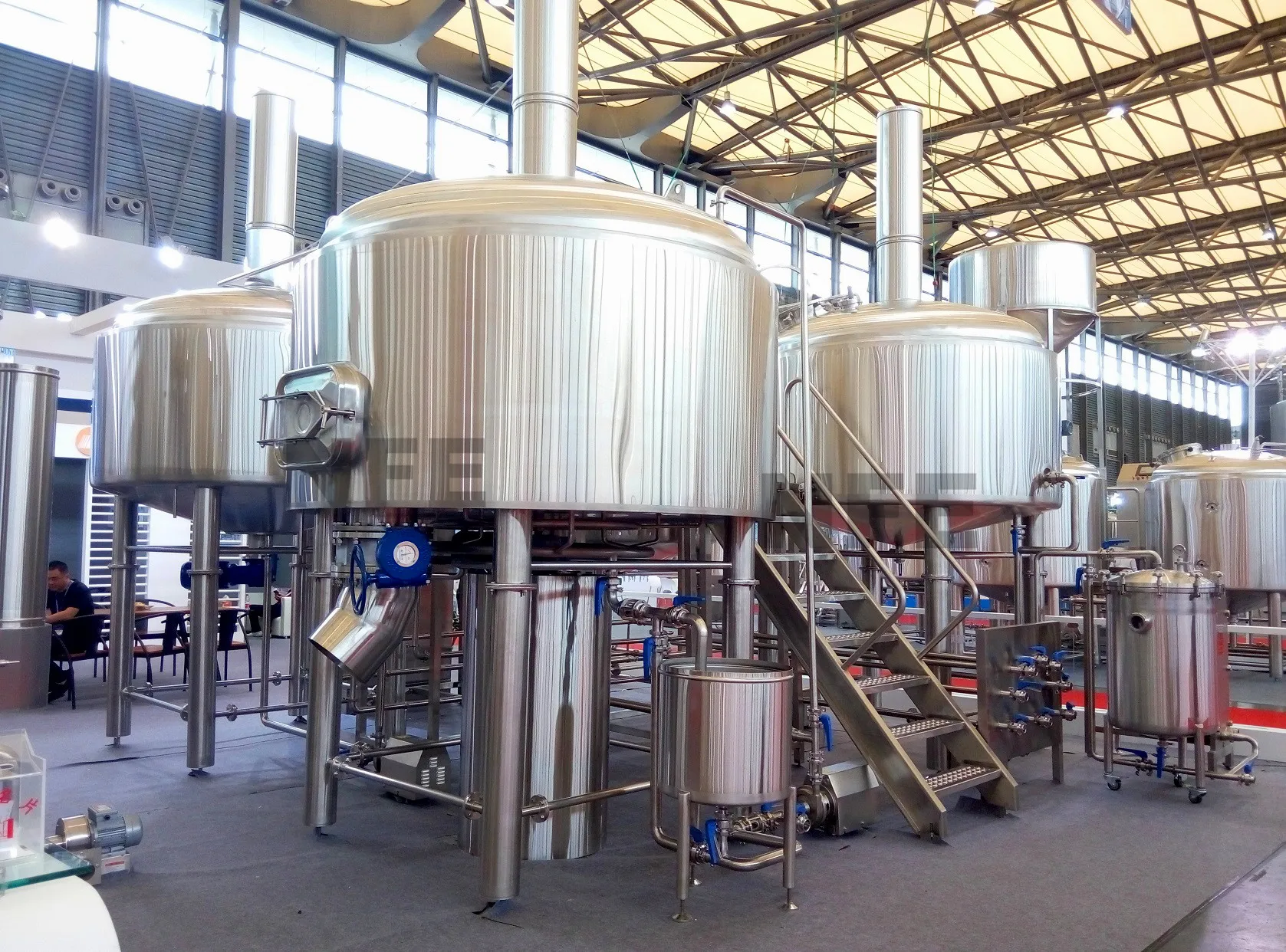 переработка подсырной сыворотки. пищевая промышленность. производственный цех. завод молвест в калаче. гидрокавитационная технология переработки молочной сыворотки.