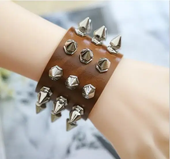OIDEA Juego de 3 pulseras de piel para hombre estilo punk rock hechas a mano color marrón y plateado 4,1 cm de ancho aleación 3,5 cm con cordón y botón de presión trenzadas