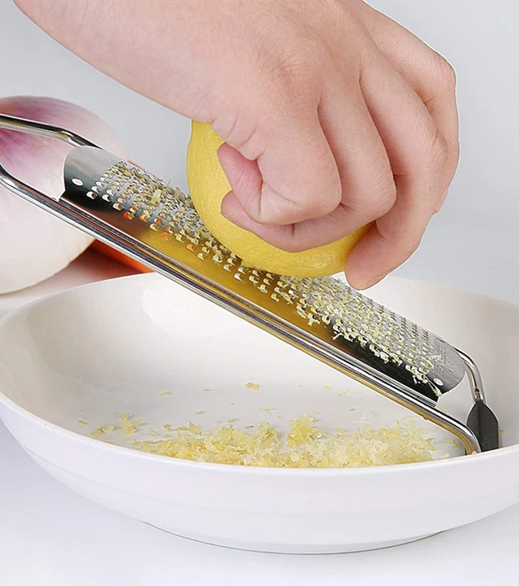 Amazon Portable High Quality Stainless Steel Cheese Grater Kitchen Gadgets Chocolate Grater Hand Operated Tools