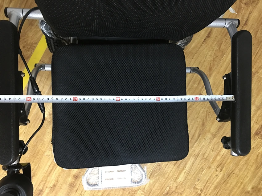 Big Width Powerchair 53cm 180kg Weight Capacity Folding Electric