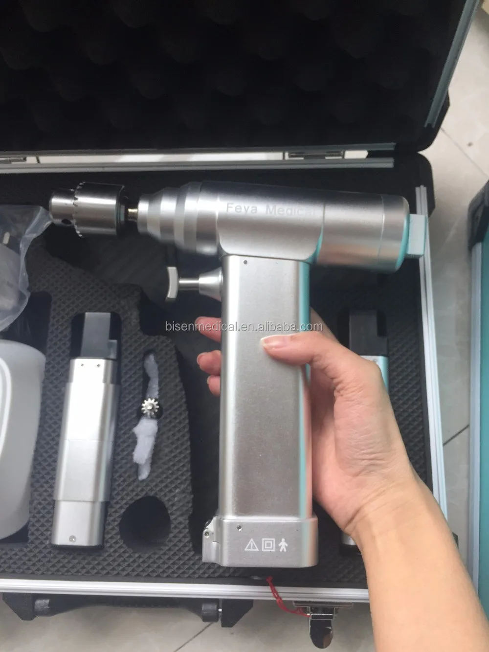 BS-0110 Medical Battery Powered Low Weight Plastic Surgery Orthopedic Autoclavable China Bone Drill (3).JPG