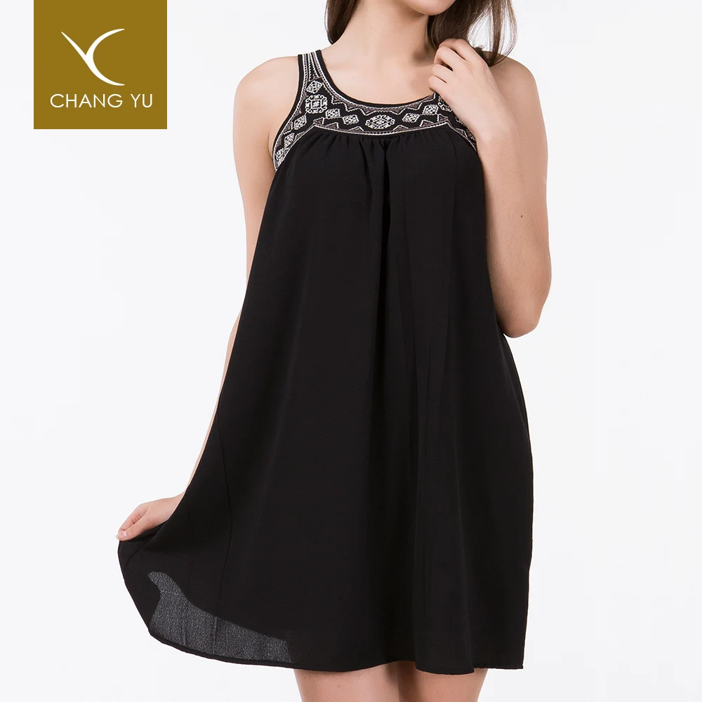 black sleeveless dress short