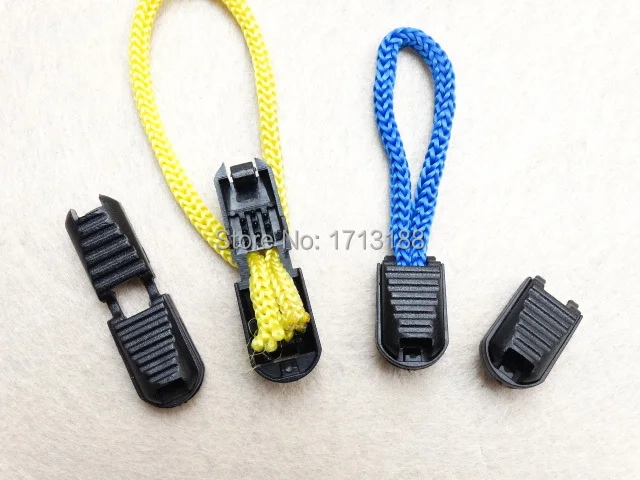25 Pack Plastic Zipper Pull Cord Ends Lock Stopper Black for Paracord Straps//Backpack//Clothes Zipper
