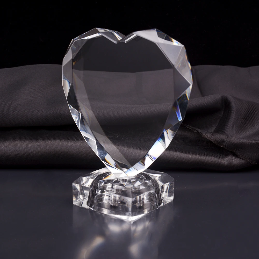 Romantic Shining Heart Crystal Wedding Gifts For Guests - Buy Crystal