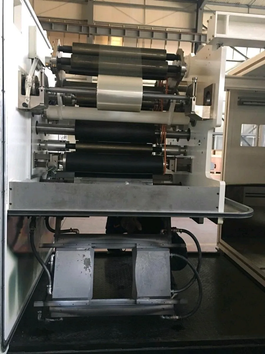 Thin Film Deposition Vacuum Metallizing Coating Machine Of Thermal