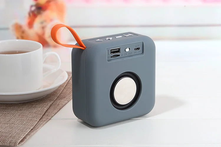 Factory Price Fabric Portable Handfree Wireless Bluetooth Speakers with FM Radio - ANKUX.COM