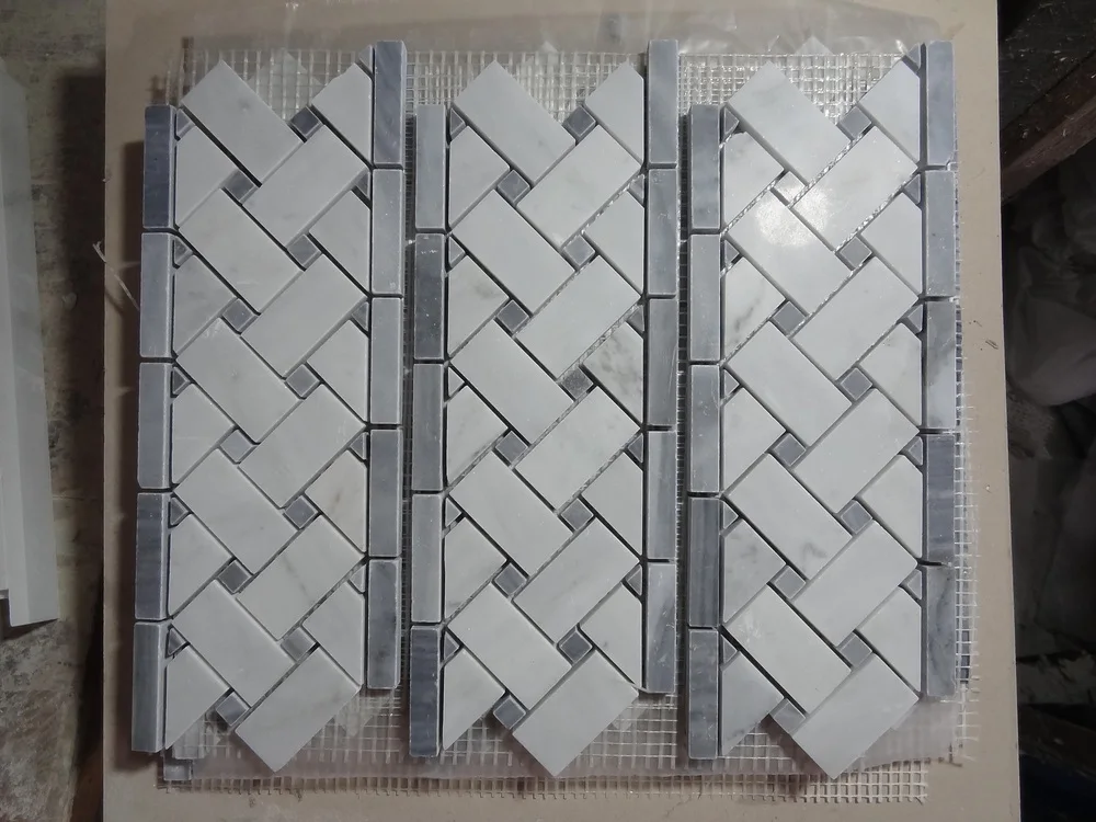 White polished and honed inside corner and outside corne marble tile molding trim