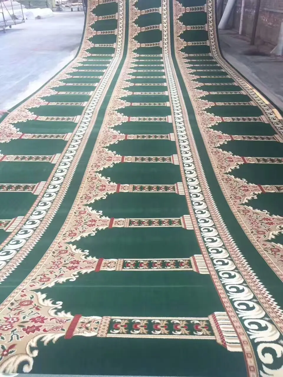 Machine Made Mosque Carpet Flooring Prayer Carpet Roll In Guangzhou