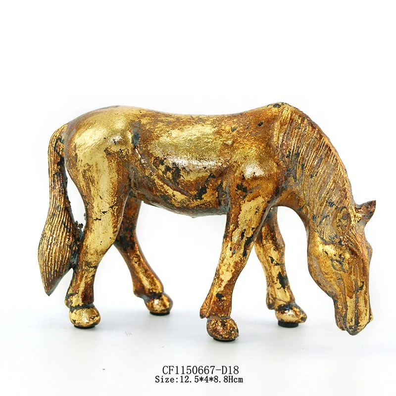 Resin animal sculpture antique gold horse sculpture home decor details