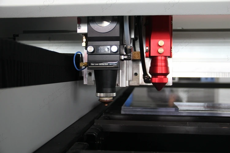 fiber laser machine01.jpg