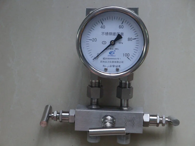 100mm Stainless Steel Differential Pressure Gauge With Threevalve