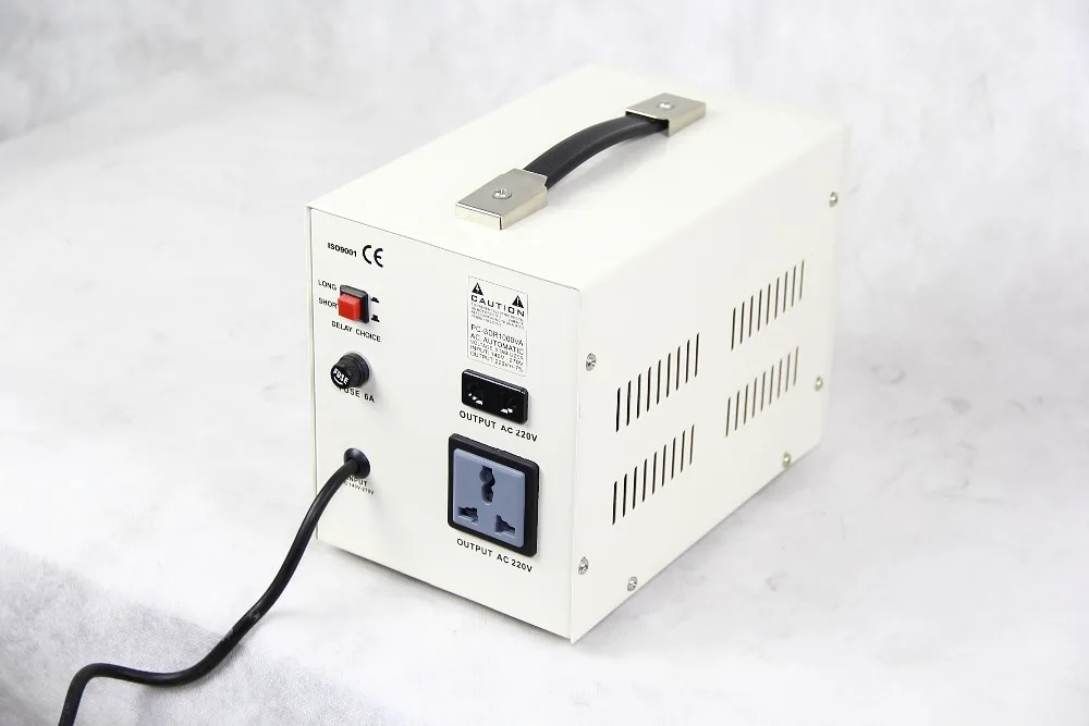 Régulateur Automatique de Tension SilverCloud 500VA 300W