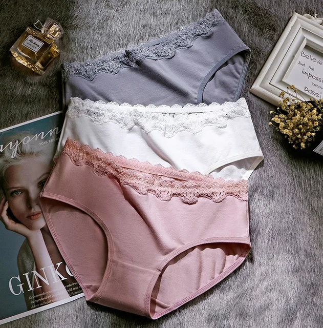 Ebenholz bukkake com Mädchen mit nassen Pantys