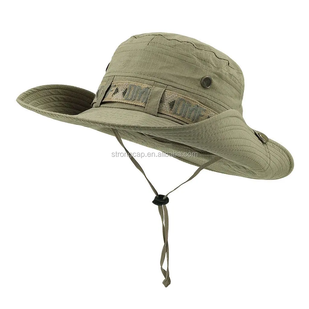 wide brimmed safari hat