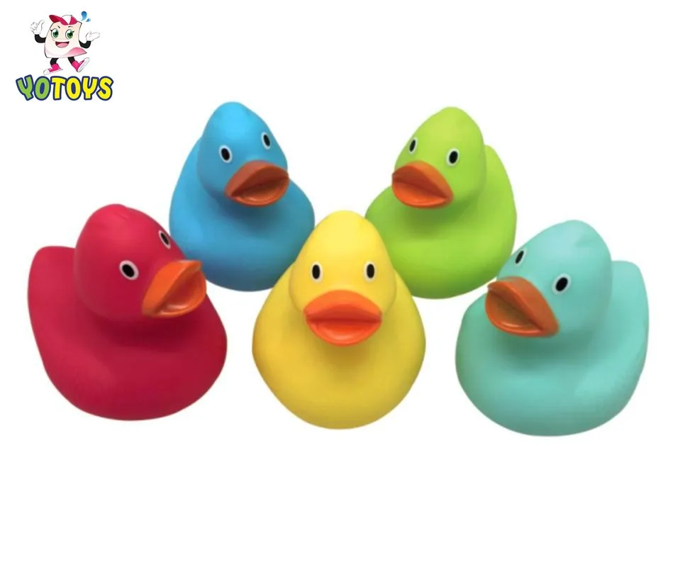 Multicolored Giant Rubber Duck For Swimming Pool Bath