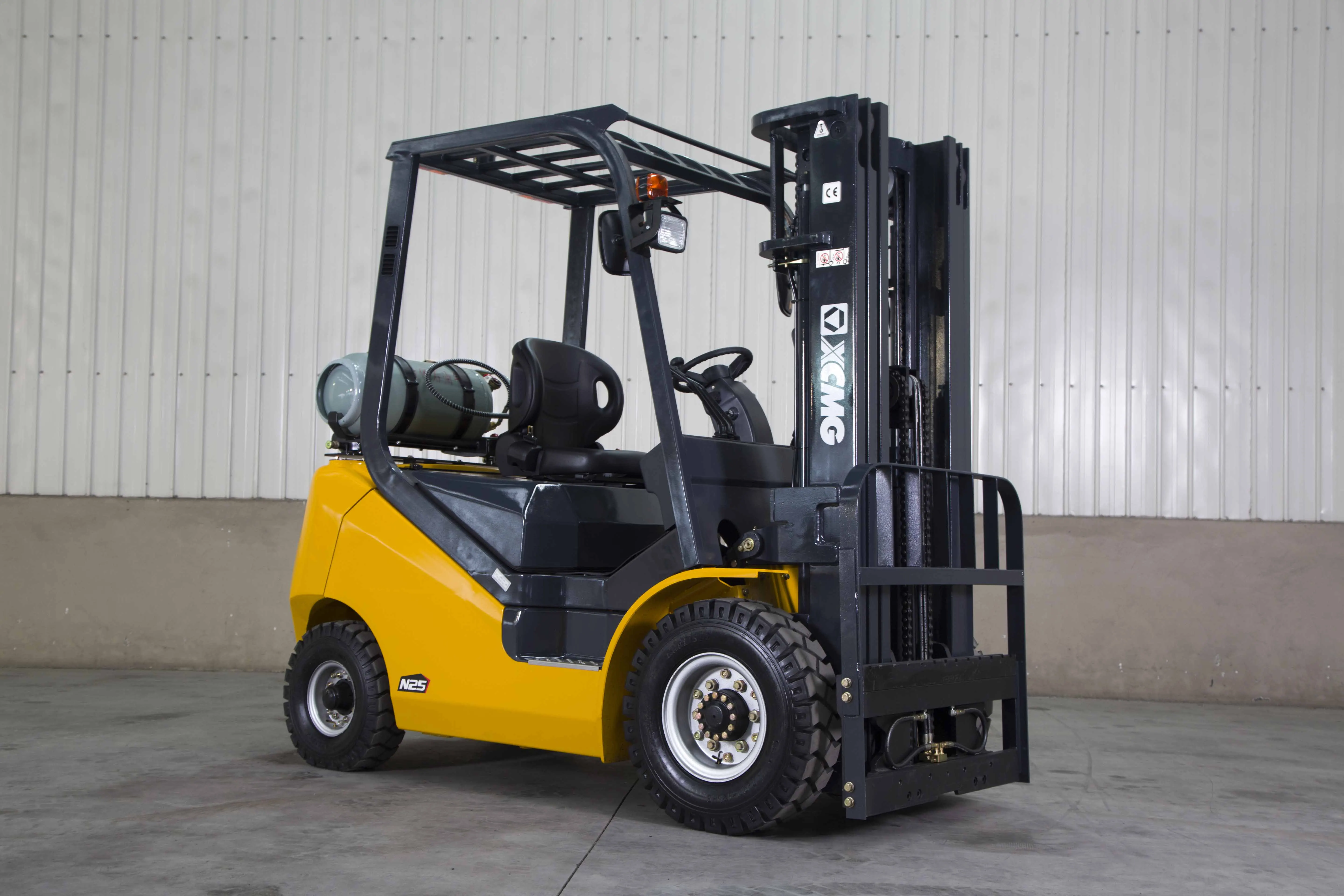 XCMG forklift FGL25T-JA_5.JPG