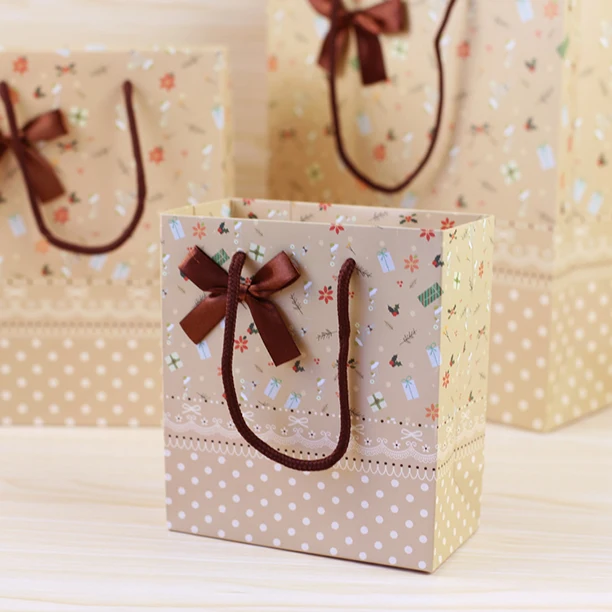 China Made Paper Carry Bags Paper Laundry Bag Decorative Paper Bags