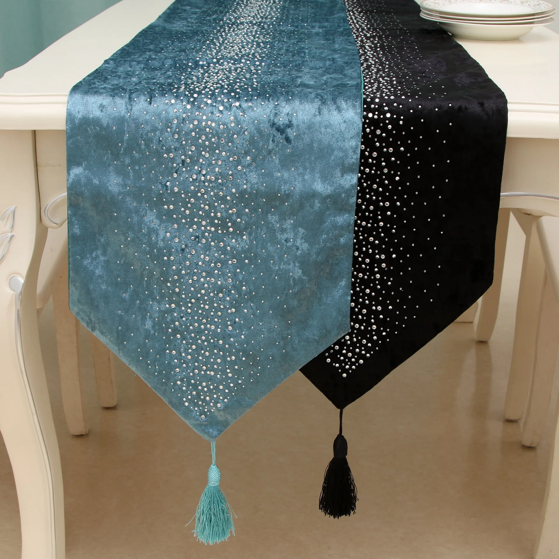 Wholesale Luxury Exquisite Blue Rhinestone Wedding Holiday Table Runner With Tassel Buy Home