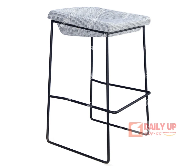 Popular Hot Sell Steel Frame High Stool Fabric Bar Stool with Fabric Trend Style Simple Design For Sale