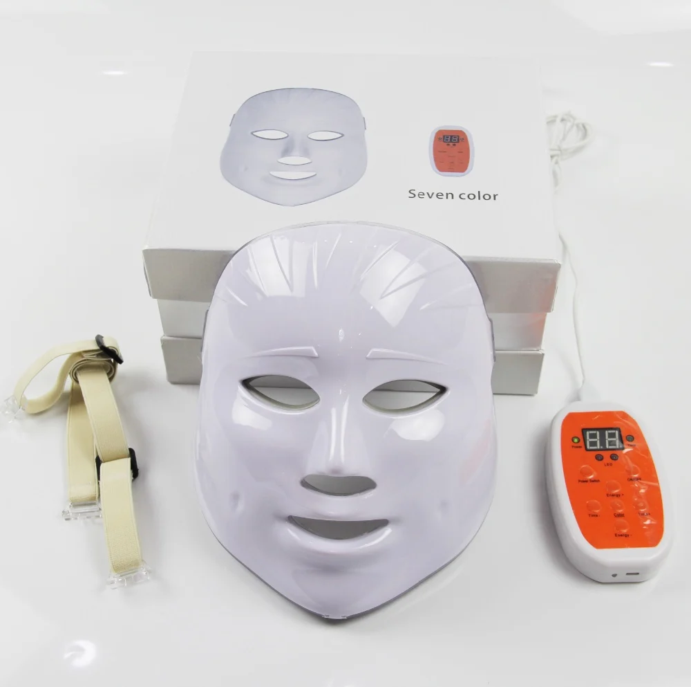 Id mask. Led терапия для лица. Маска для led-терапии face Factory Platinum led Mask. Лэд маска LG. Медицинская led маска с лед улыбкой.