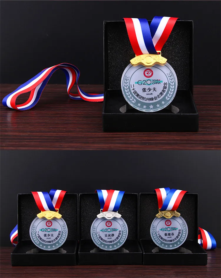 Custom medals and trophies football medal wholesale cheap custom metal logo 3D round running sports medal