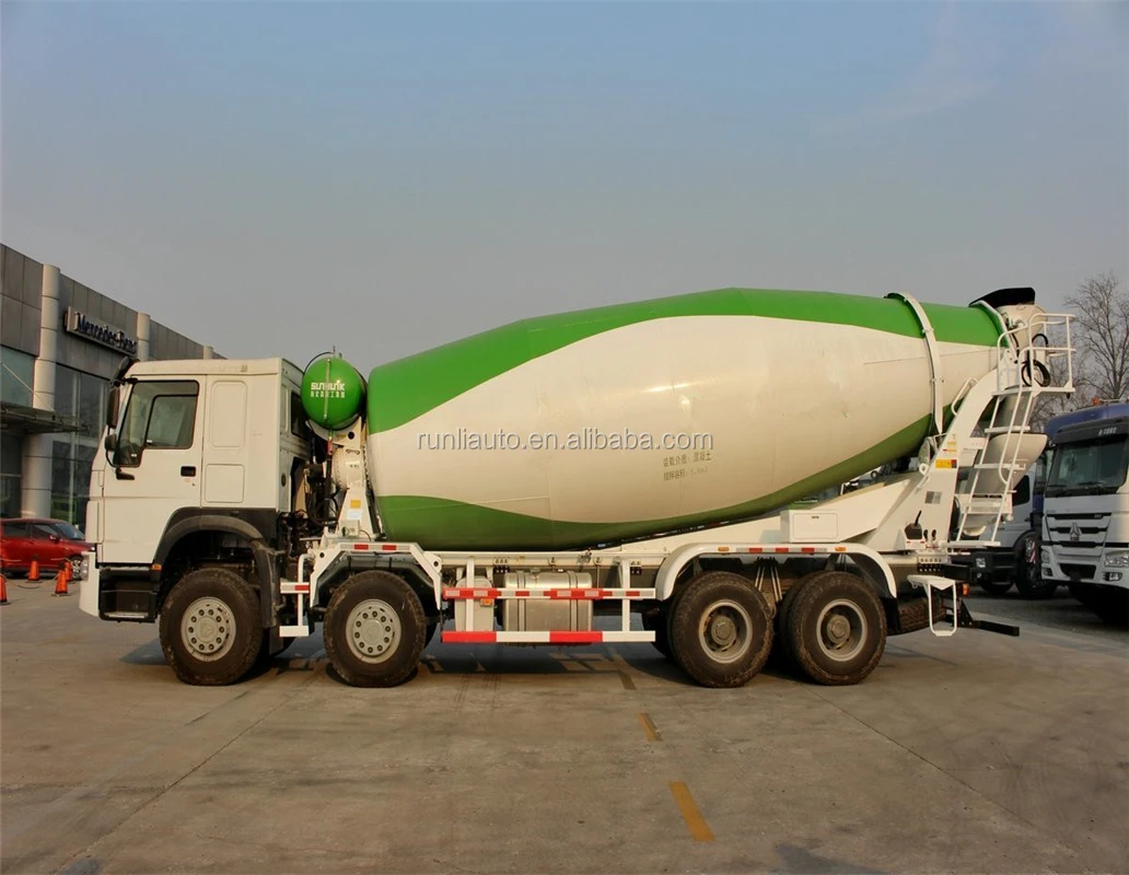 sinotruk howo 8x4 混凝土搅拌车 14000l 以良好的价格出售