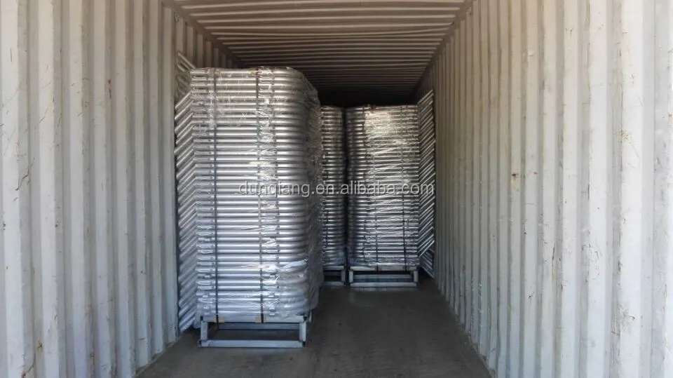 crowd control barriers.jpg