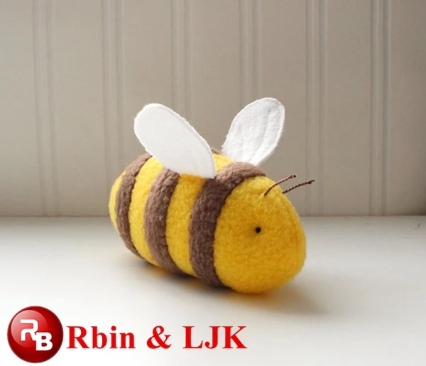 peluche de abeja