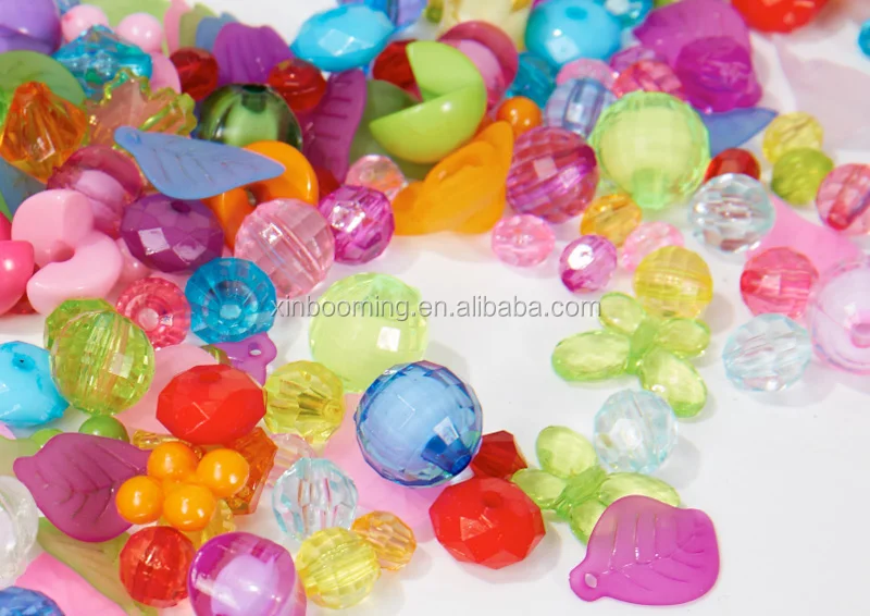 Plastic toy Mixed color and shape plastic beads set