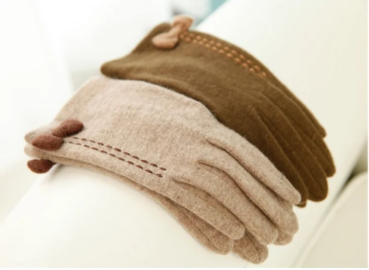 Flexible knitted thermal bow wool gloves touchscreen gloves for lady