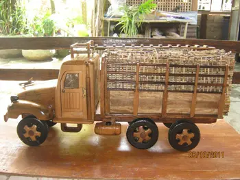 Gambar Miniatur Truk  Dari Kayu Pecinta Dunia Otomotif