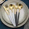low moq round shape black or white handle gold flatware with black gift box