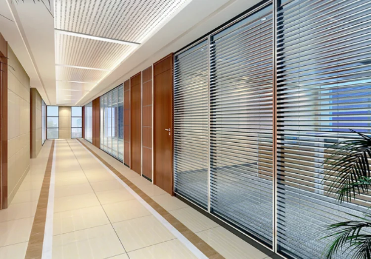 用于办公室隔断的热销三明治玻璃隔间