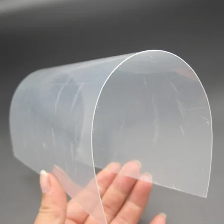 как называется прозрачный пластиковый лист